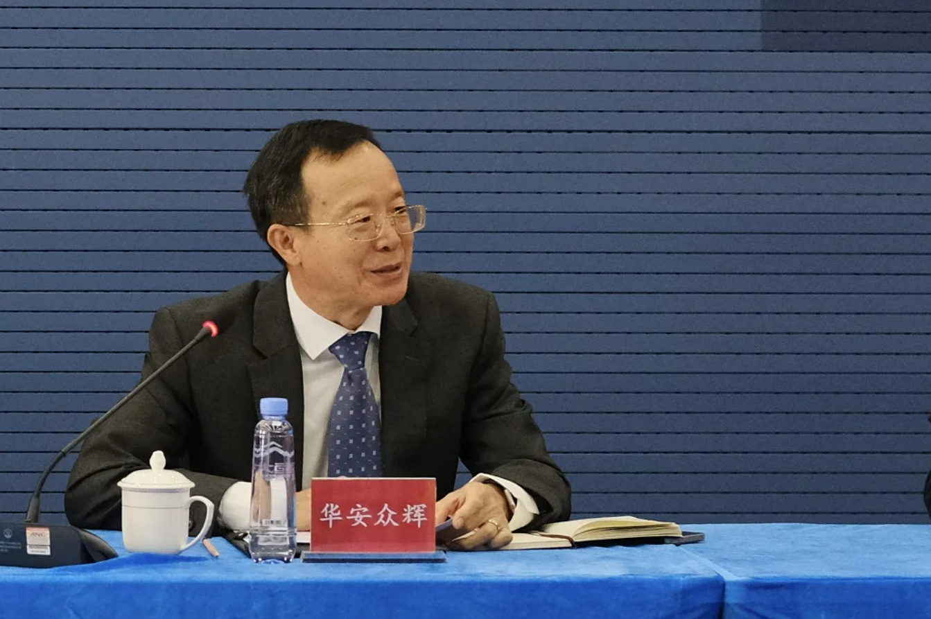 122cc太阳集成游戏总经理陈思林出席医疗器械注册治理工作调研座谈会并颁发沉要讲话